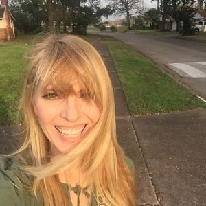 Meet your Posher, Pamela